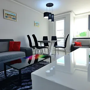Victus Apartamenty, Tesla Apartament
